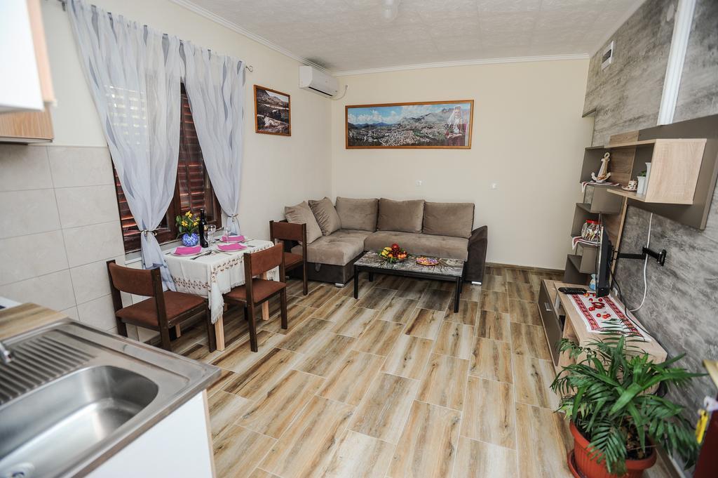 Apartments Phoenix Ivanica Εξωτερικό φωτογραφία