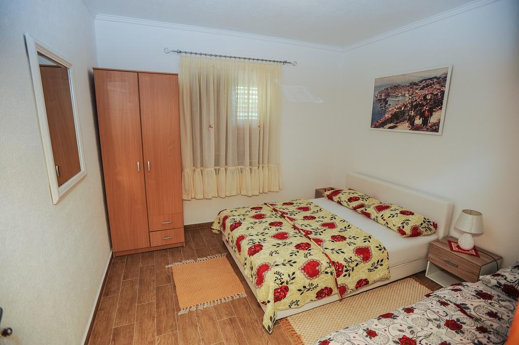 Apartments Phoenix Ivanica Εξωτερικό φωτογραφία
