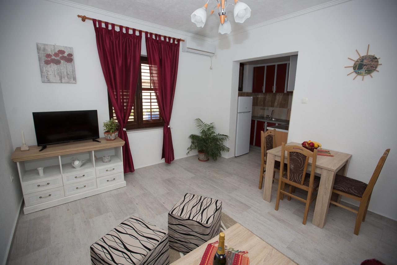Apartments Phoenix Ivanica Εξωτερικό φωτογραφία
