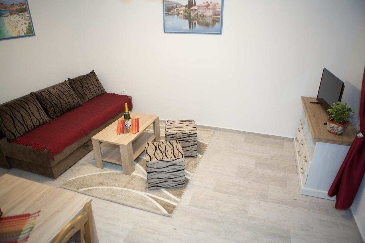 Apartments Phoenix Ivanica Εξωτερικό φωτογραφία